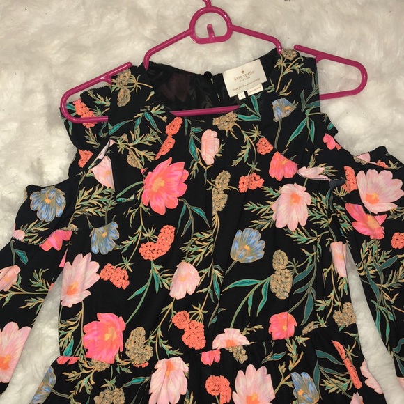 Blossom cold shoulder dress - Picture 2 of 5